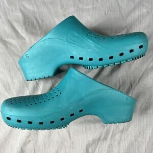 Calzuro Bihos Clogs With Holes Size 40-41 Baby Blue Comfort Shoes